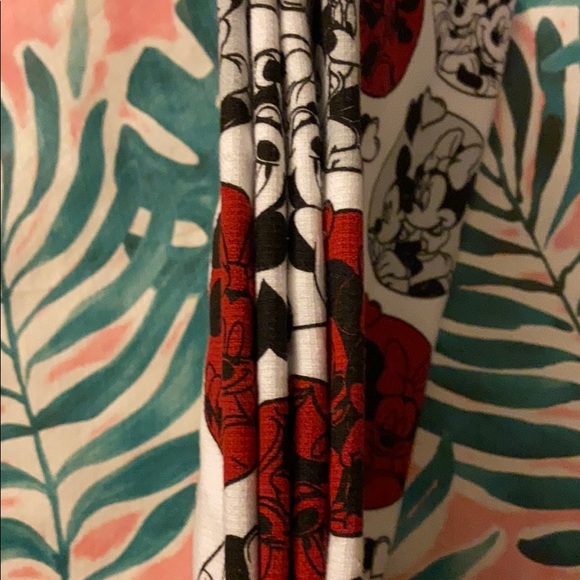 2 Piece Disney Mickey Minnie Cute Kitchen Towels Hearts Kissing 100% Cotton NWT - Picture 6 of 6